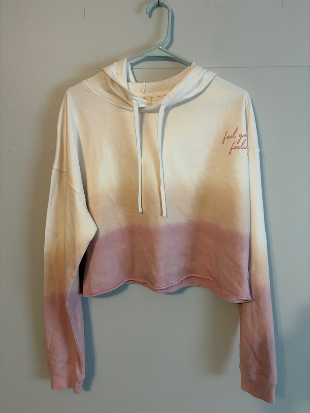 Pura Vida Cream to Pink Ombre Cropped Hoodie. Large NWT. 💯 cotton. Front graphic